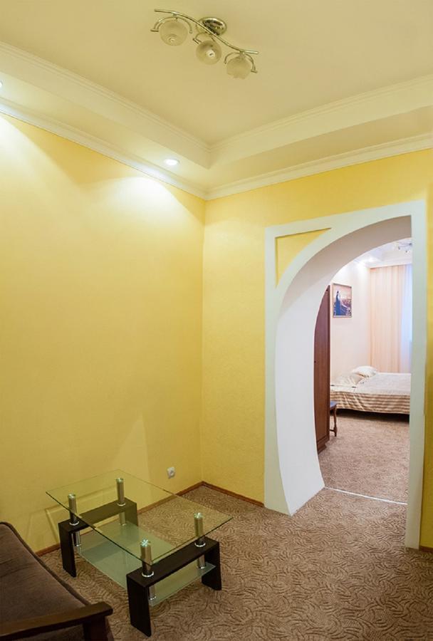 Апартаменти Вул Кониського 5 На 6 Осіб Біля Медичного Університету Lemberg Exterior foto